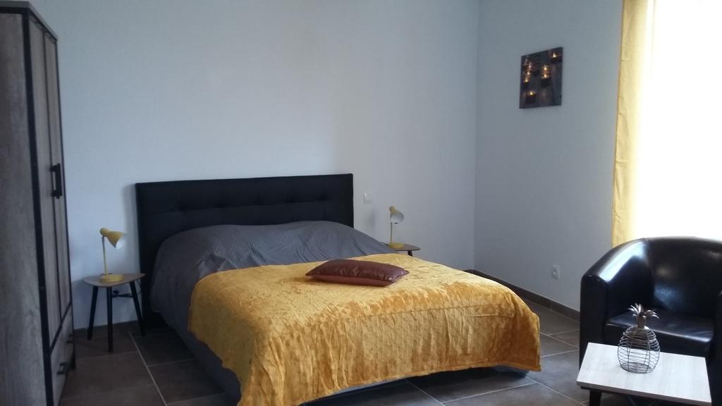 Appartement La Pomme D'Or Л'Иль-сюр-ла-Сорг Экстерьер фото